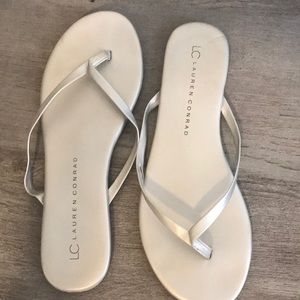 Silver dress flip flop